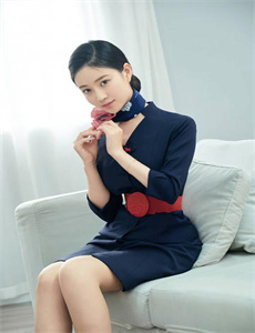 美女扒开腿让男人桶爽直播-动漫美女吸奶