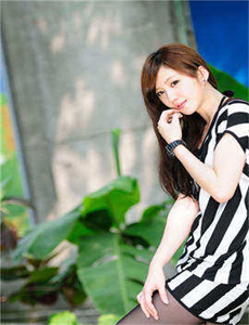 女主播艳舞-被义子侵犯漂亮人妻HD